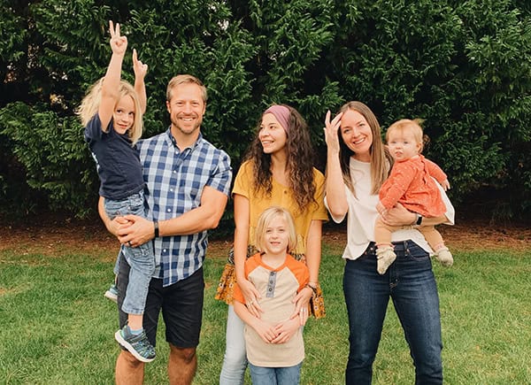 Jessica & Maressa with the whole family
